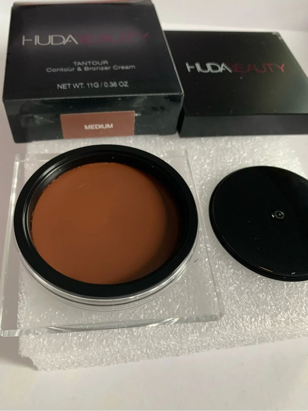 HUDA BEAUTY rich creamy